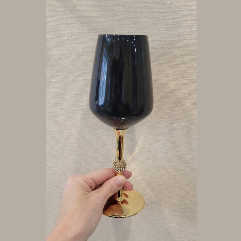 Set Of 8 Elegant Black N Gold Wine Glasses. Brand New Goblets Rhinestone Accent